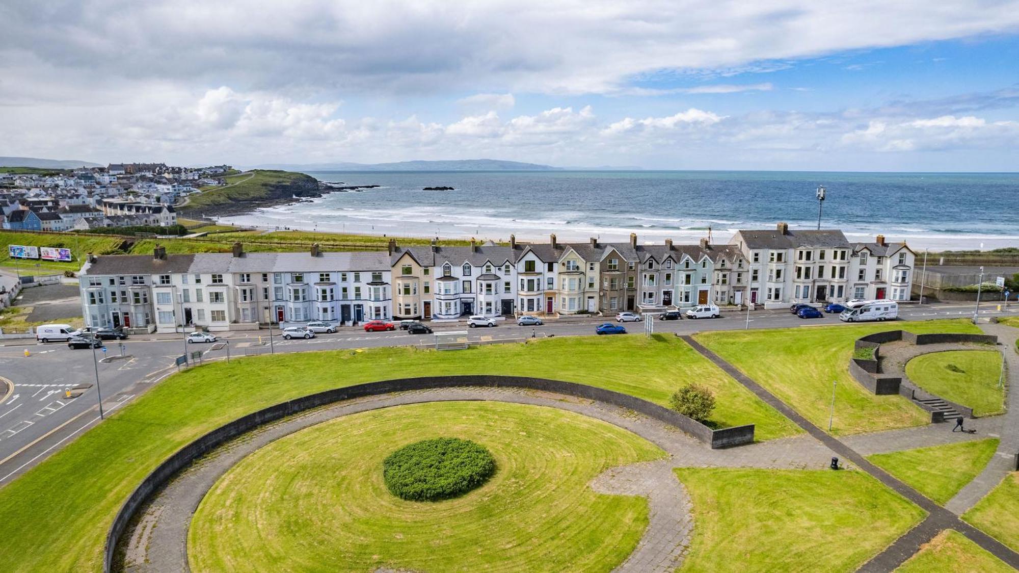 2 Dunluce Green - Portrush By The Sea ภายนอก รูปภาพ