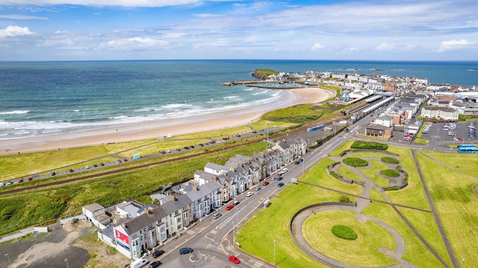 2 Dunluce Green - Portrush By The Sea ภายนอก รูปภาพ